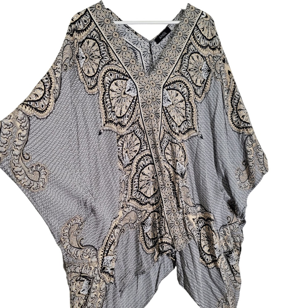 ANGL Kaftan Top Womens One Size Black Paisley Medallion V-Neck Sharkbite Hem